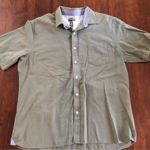 Mens Van Heusen “Never Tuck” button down